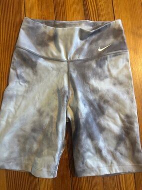 Nike Women's Blue-Gray Tie-Dye Bike Shorts